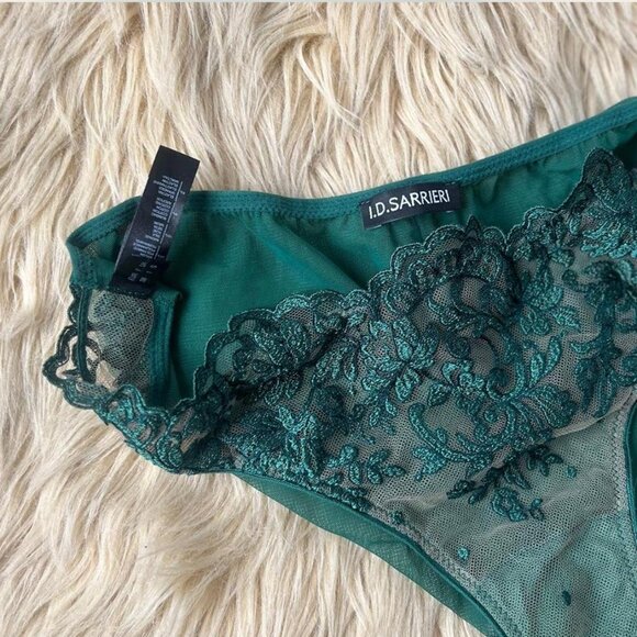 I.D SARRIERI LINGERIE SET 32D Small - Picture 2 of 6